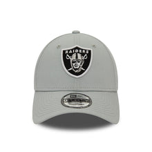 Carica l&#39;immagine nel visualizzatore di Gallery, Cap New Era 940 Las Vegas Raiders Grey
