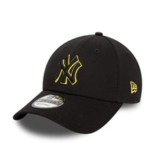 Carica l&#39;immagine nel visualizzatore di Gallery, Cap New Era 940 New York Yankees black yellow
